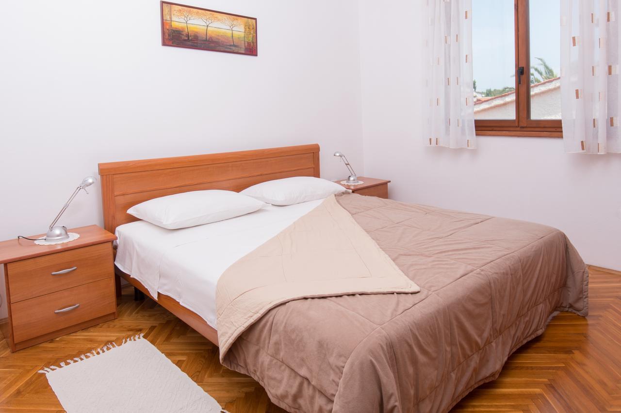 Apartmani Mira Premantura Luaran gambar